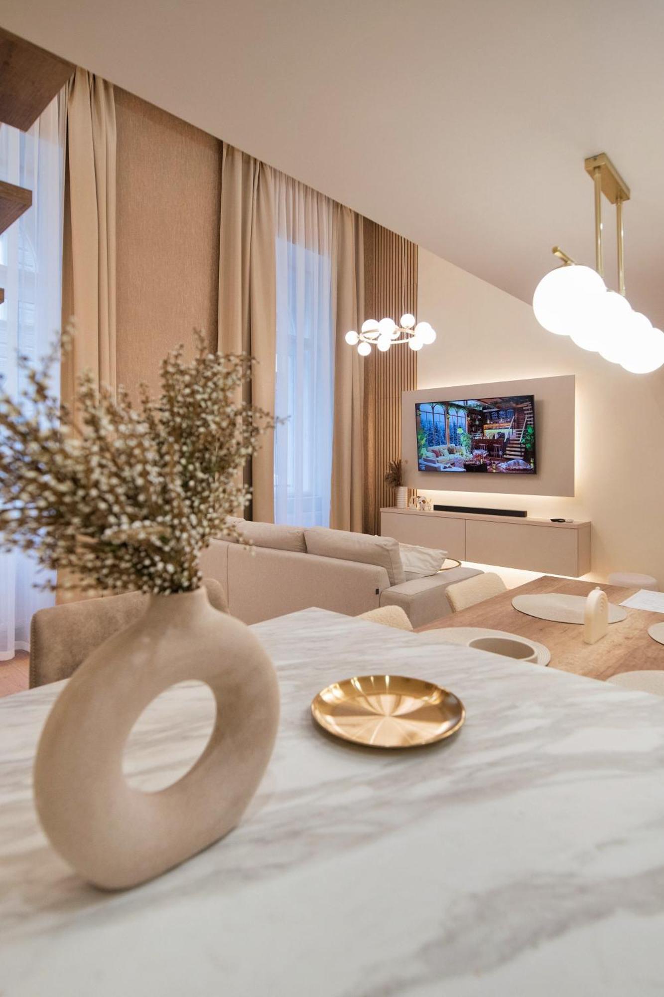 Hubner Apartment Budapest Luaran gambar