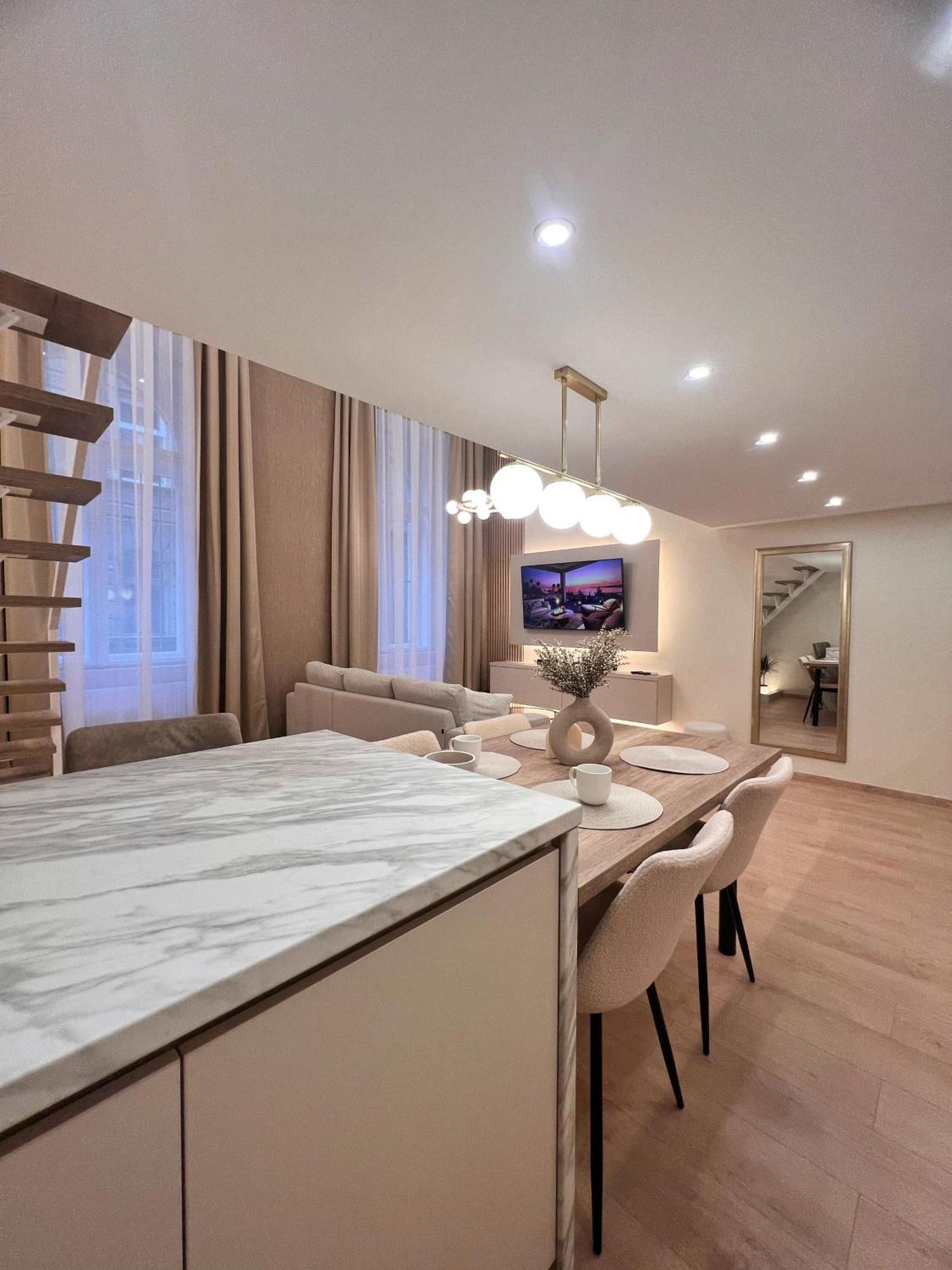 Hubner Apartment Budapest Luaran gambar